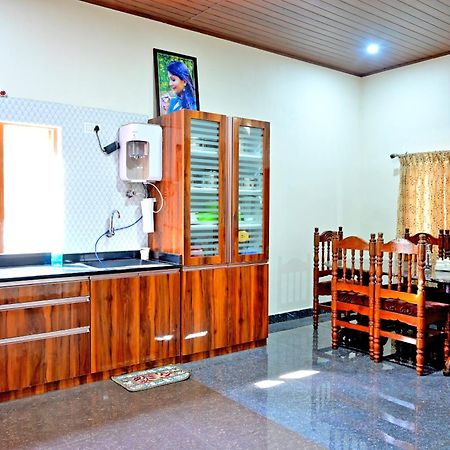 Hulihara Homestay - Full Villa, Coffee Estate & Balcony View Sakleshpur Exterior foto
